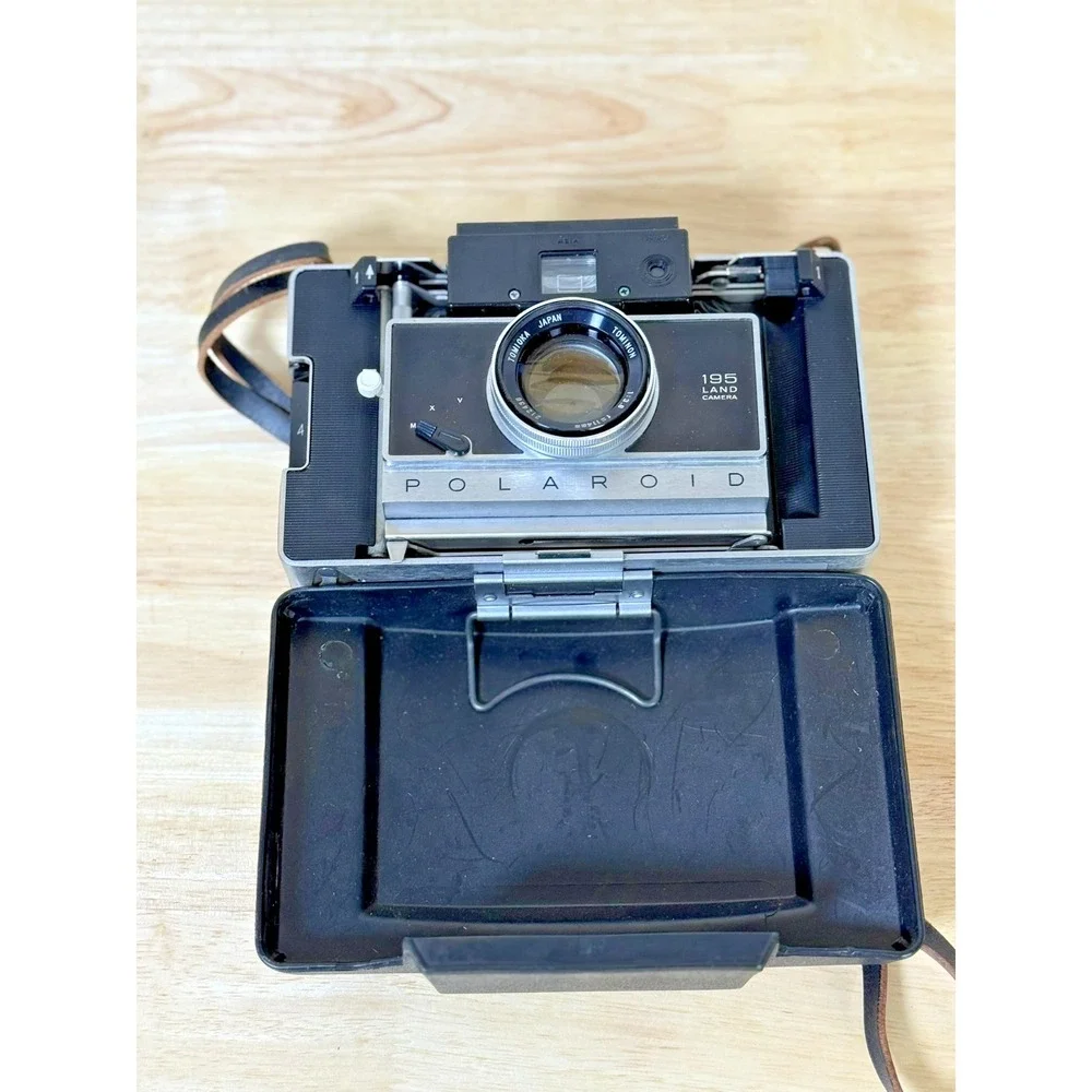 Polaroid 195 Land Camera w/ Tomioka 114mm lens, Accessories, & Case Untested